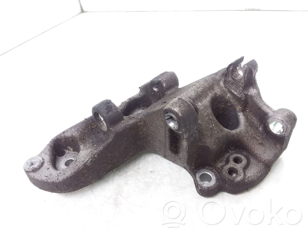 Peugeot 206 Generator/alternator bracket 