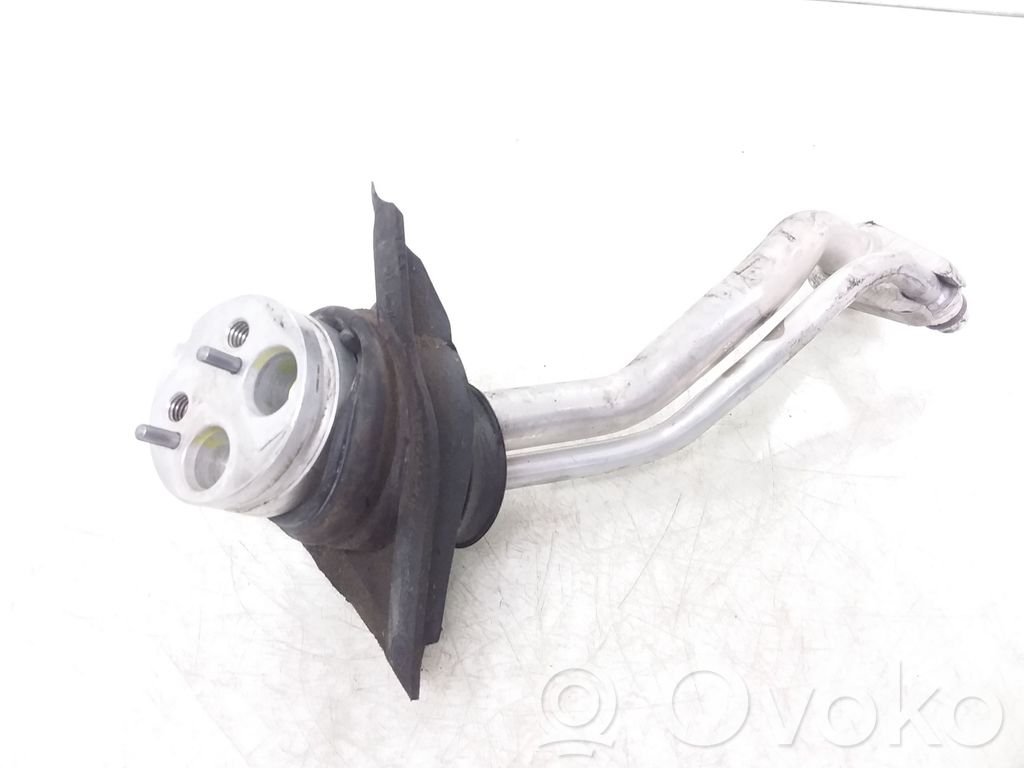 BMW 3 E46 Air conditioning (A/C) pipe/hose 