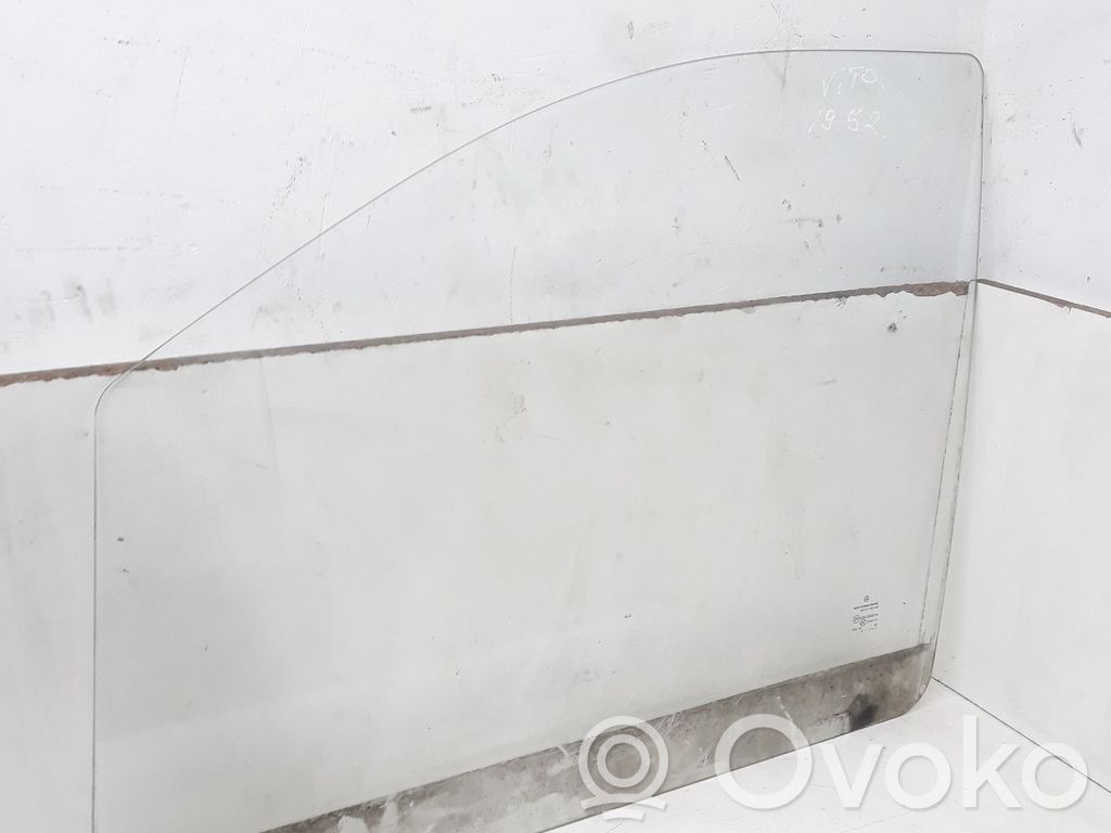 Mercedes-Benz Vito Viano W639 Geam ușă față patru uși 