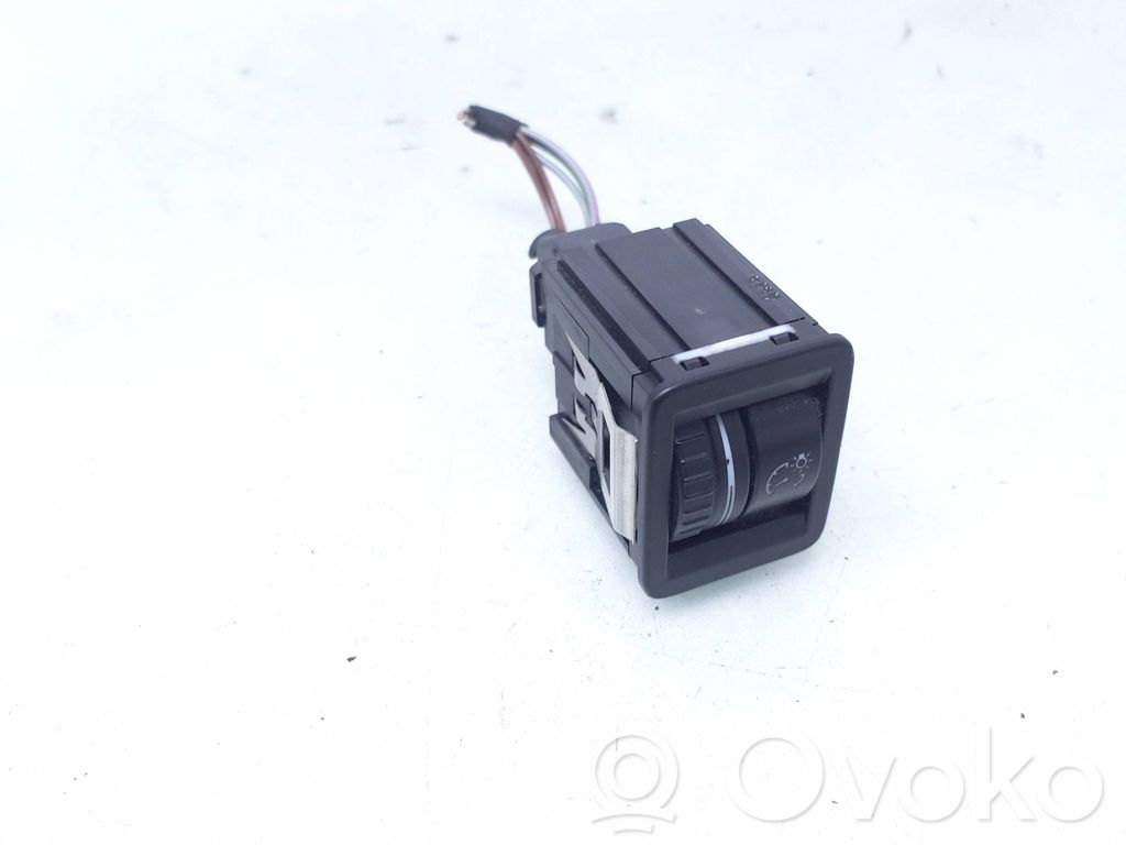 Interruptor de control del panel de luces   3C0941334A