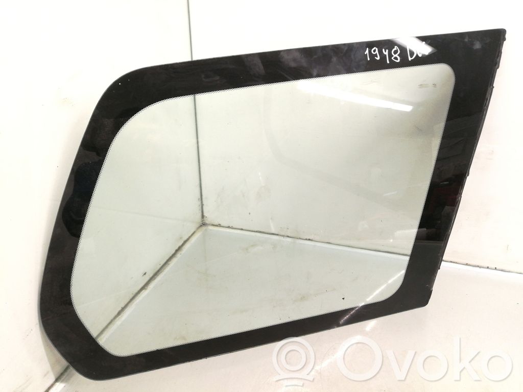 Mitsubishi Space Wagon Finestrino laterale posteriore