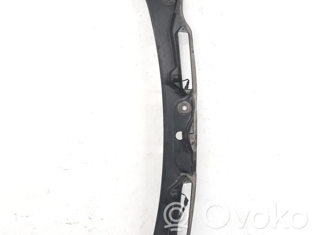 BMW 3 E90 E91 Wiper trim 