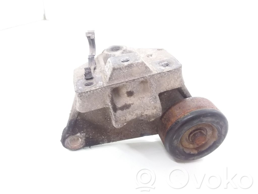 Chrysler Voyager Engine mounting bracket 