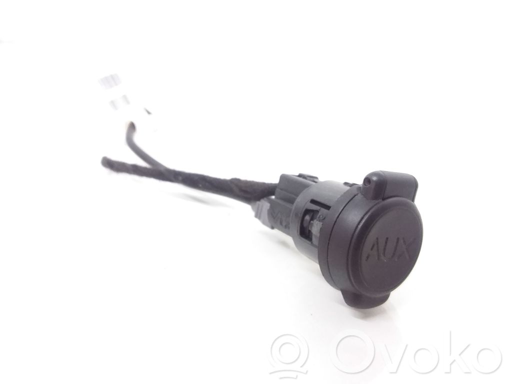 Conector priză AUX   96647952XT,96645227XT