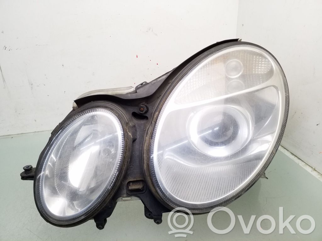 Mercedes-Benz E W211 Lampa przednia 
