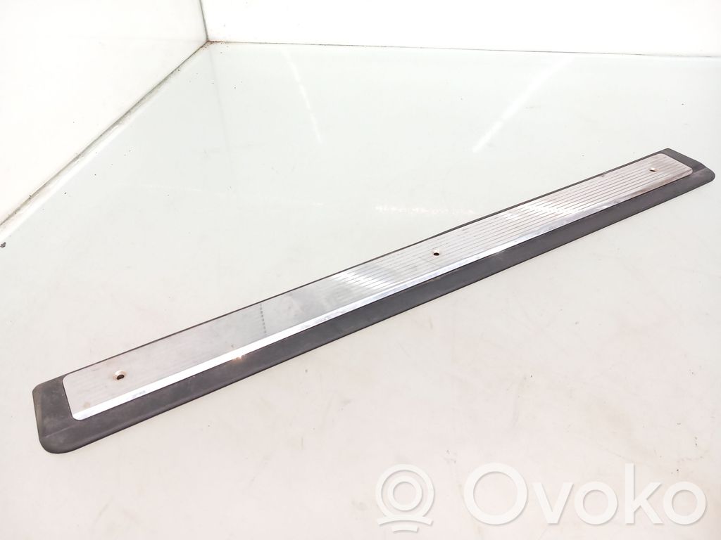 MG MGF Garniture marche-pieds avant