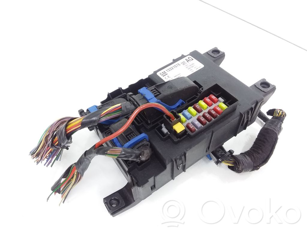 Opel Corsa D Drošinātāju bloks 