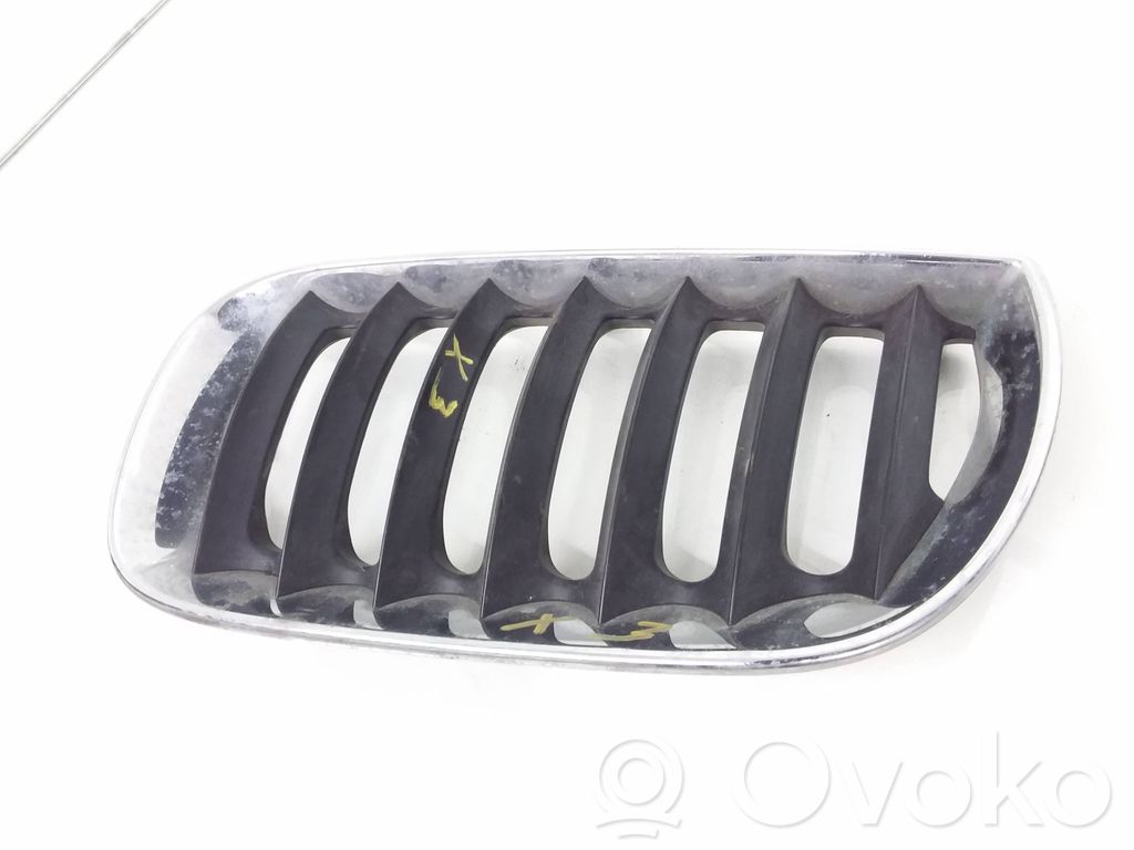 BMW X3 E83 Front bumper upper radiator grill 