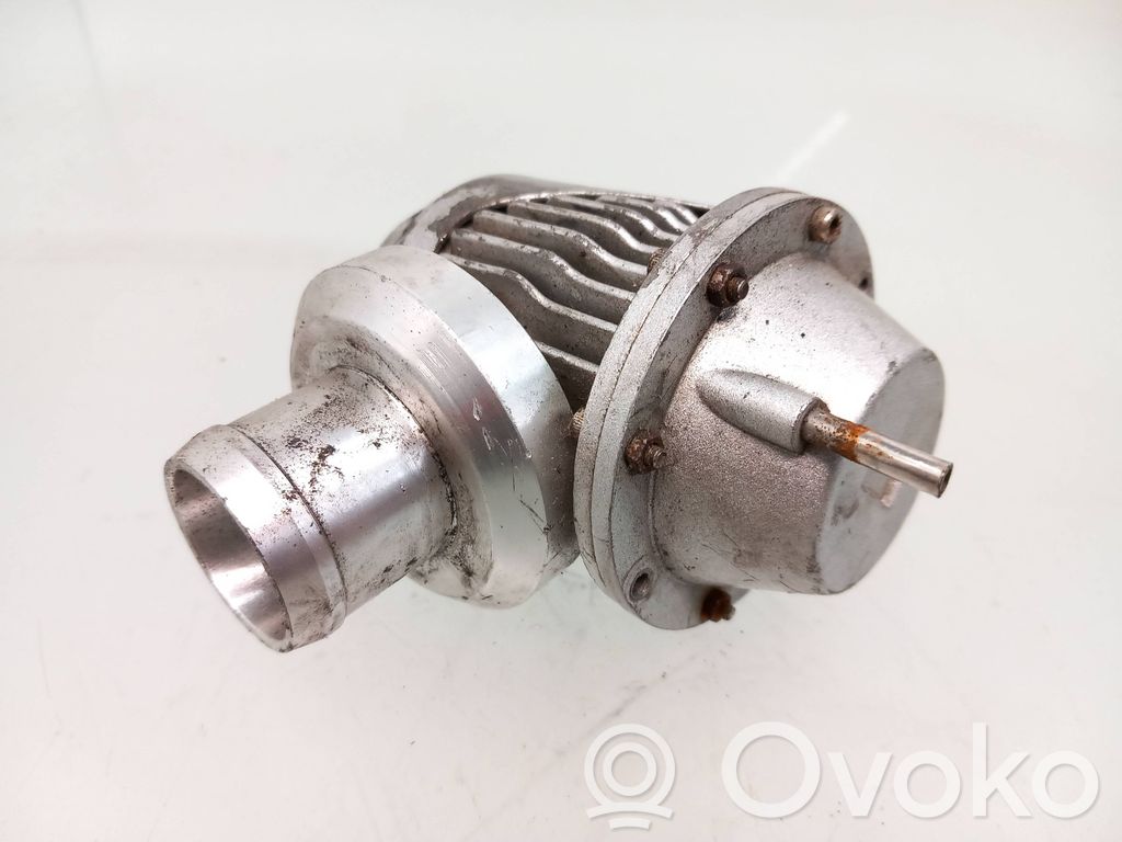 Subaru Impreza I Alte piese compartiment motor 