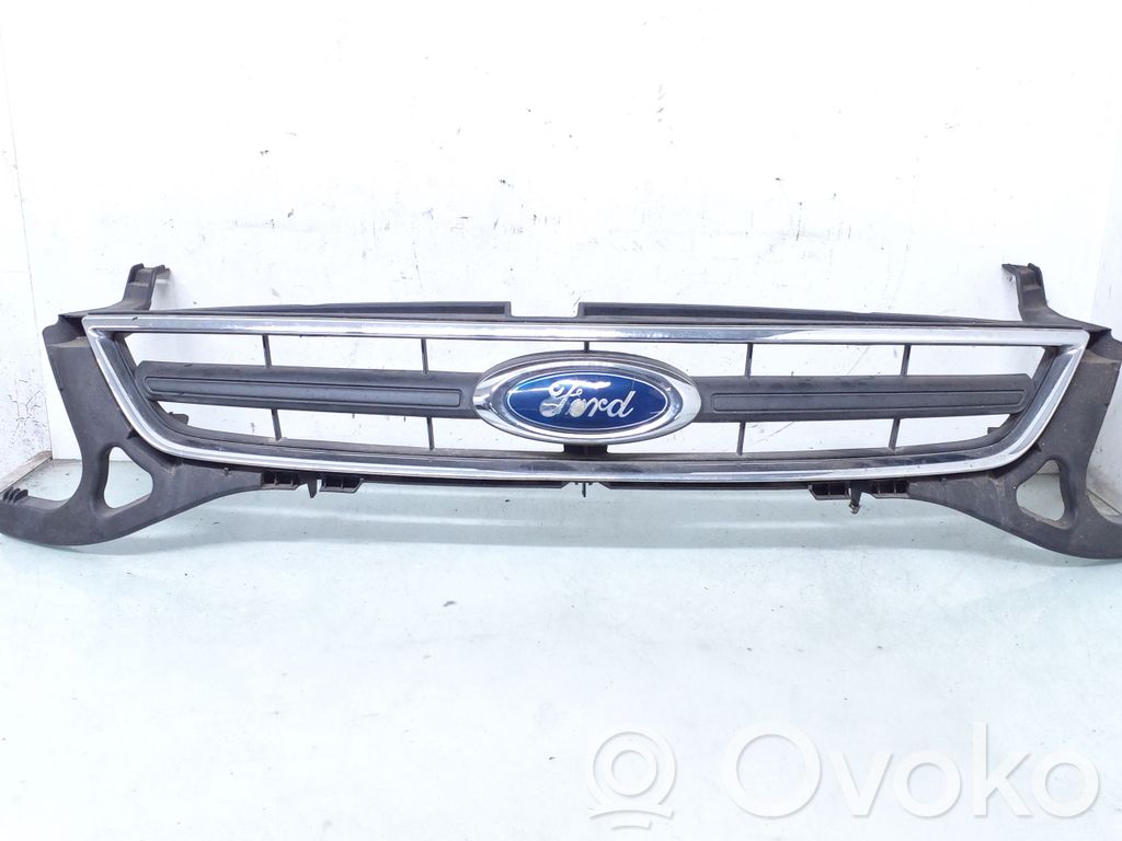 Ford Mondeo MK IV Front bumper upper radiator grill 