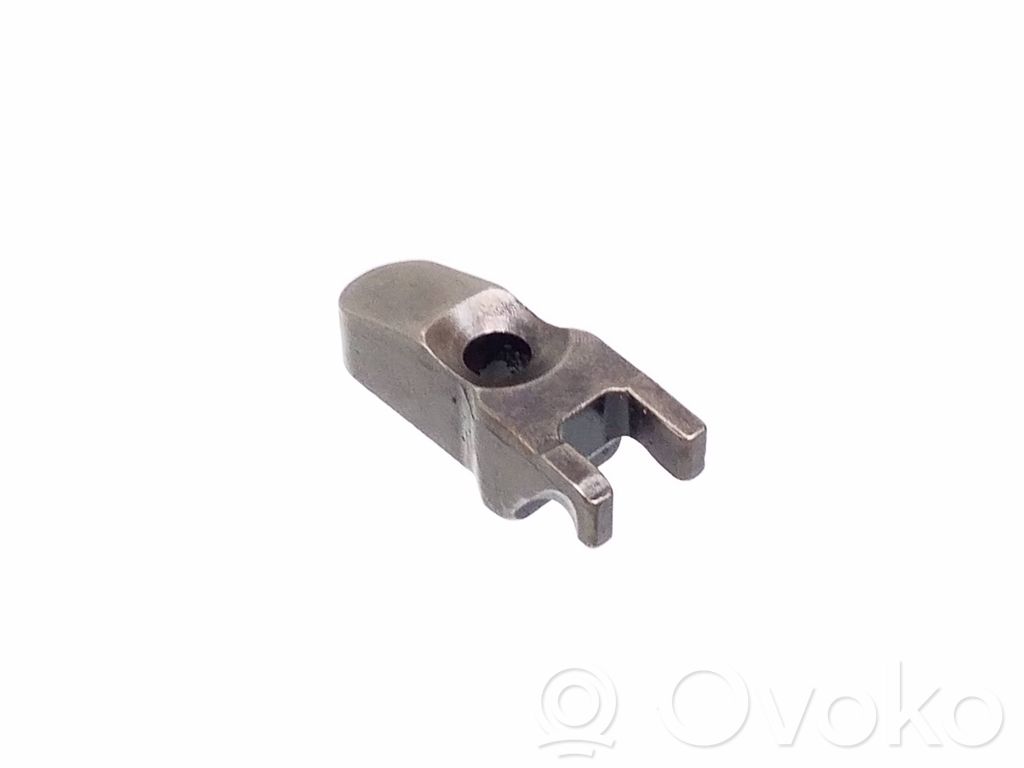 Hyundai Trajet Bridă fixare injector 