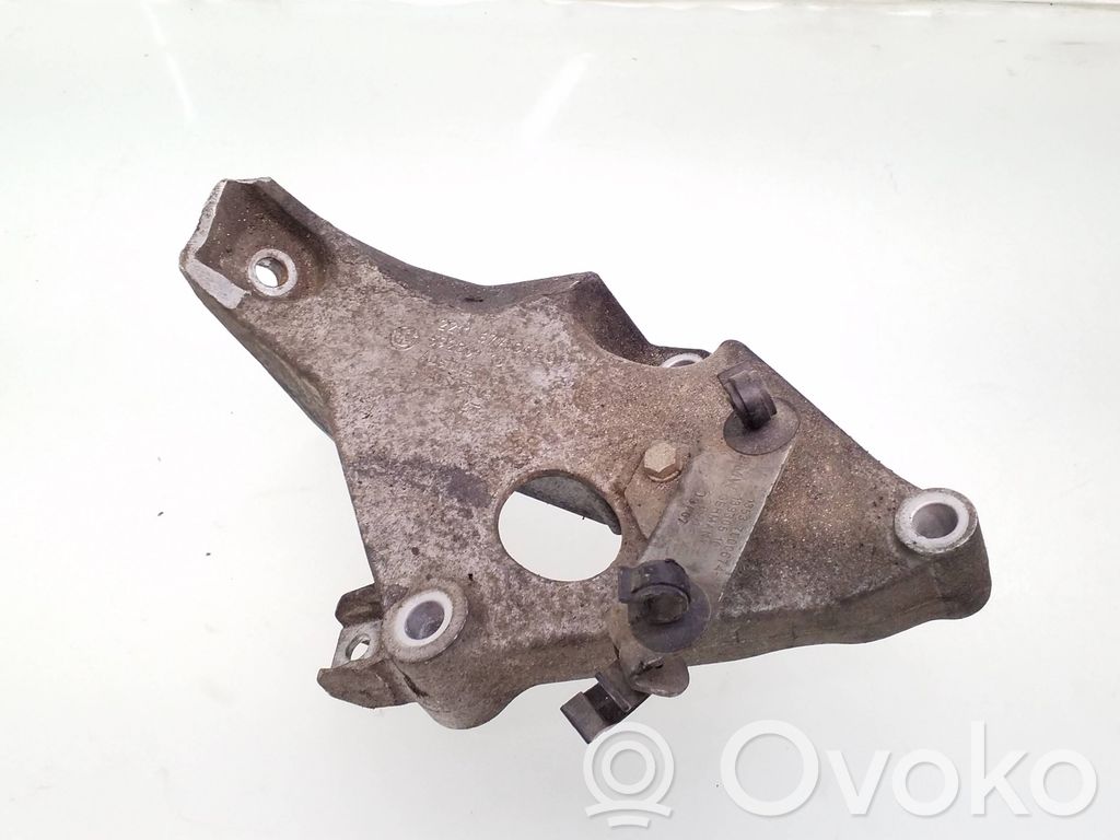 BMW 3 E90 E91 Engine mounting bracket 