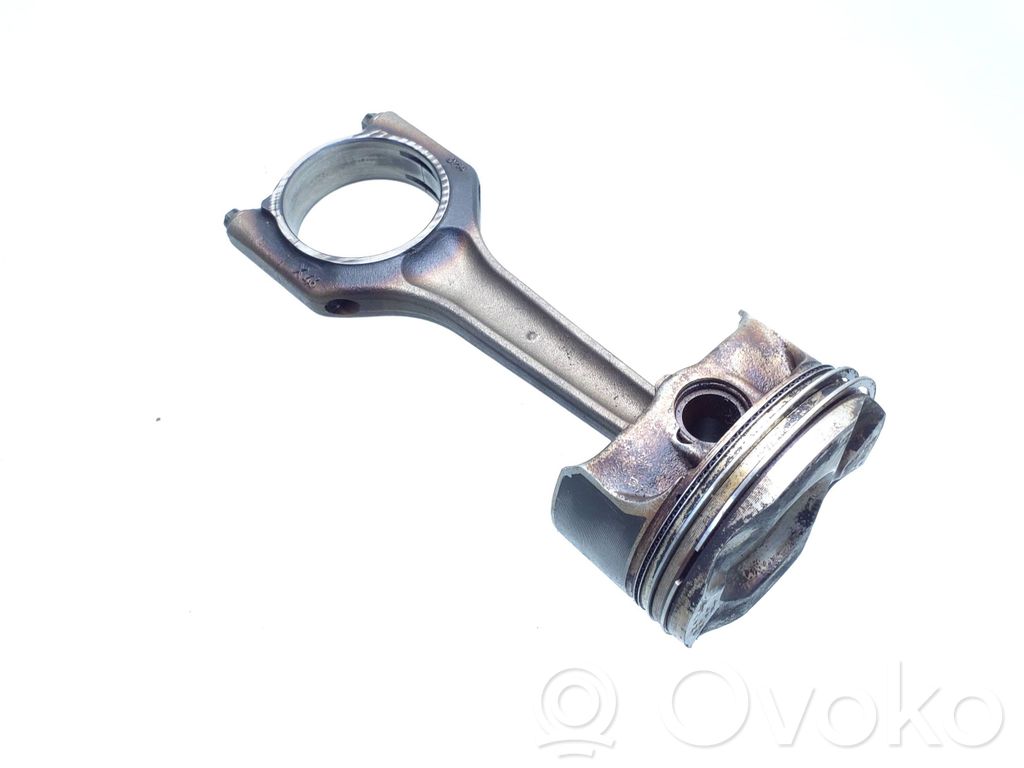 Piston with connecting rod   X46
