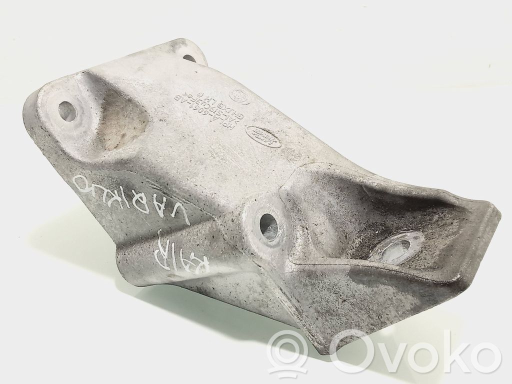 Land Rover Defender Engine mounting bracket 