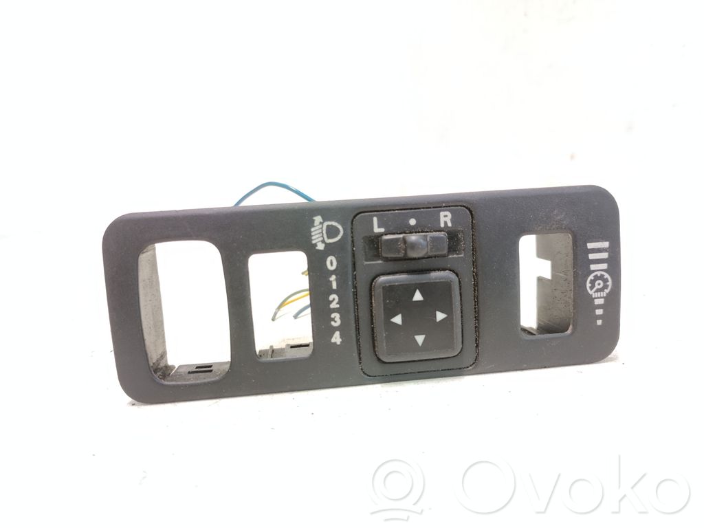 Mitsubishi Space Star Wing mirror switch 