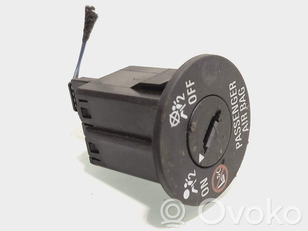 Opel Astra K Interruttore airbag passeggero on/off