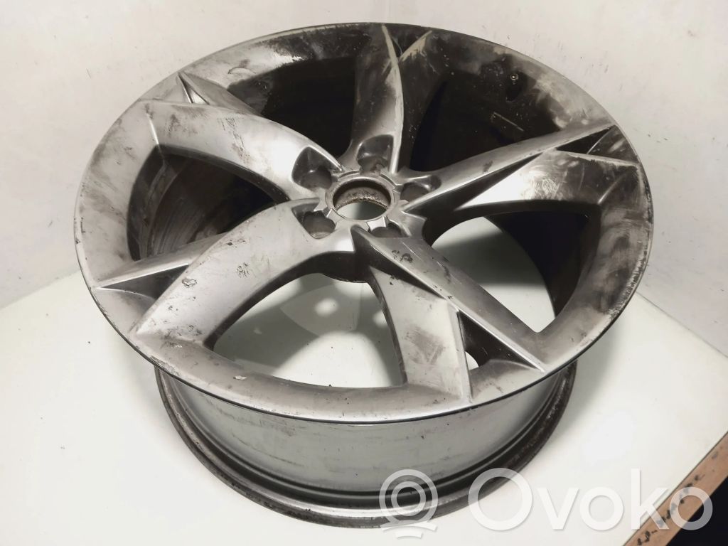 R19-alumiinivanne   8T0601025CK