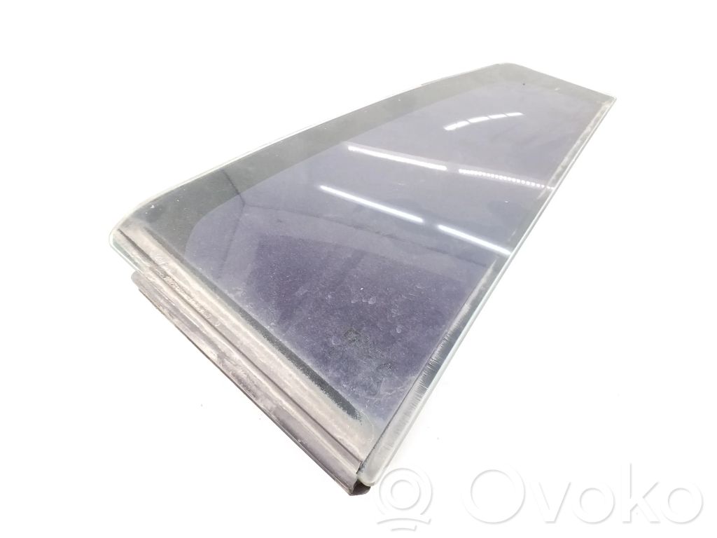 Opel Vectra C Rear vent window glass 