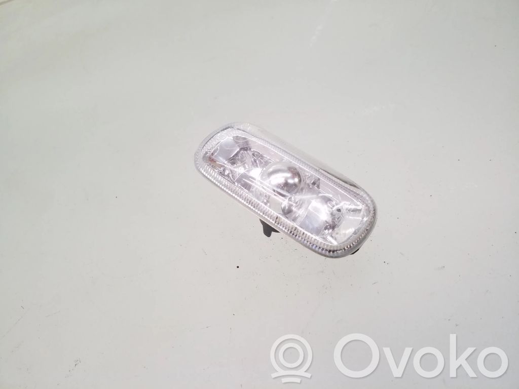 Audi A3 S3 8P Indicatore di direzione del parafango anteriore 