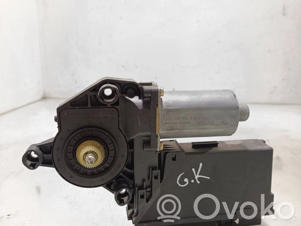 Audi A4 S4 B6 8E 8H Silniczek podnoszenia szyby drzwi tylnych 