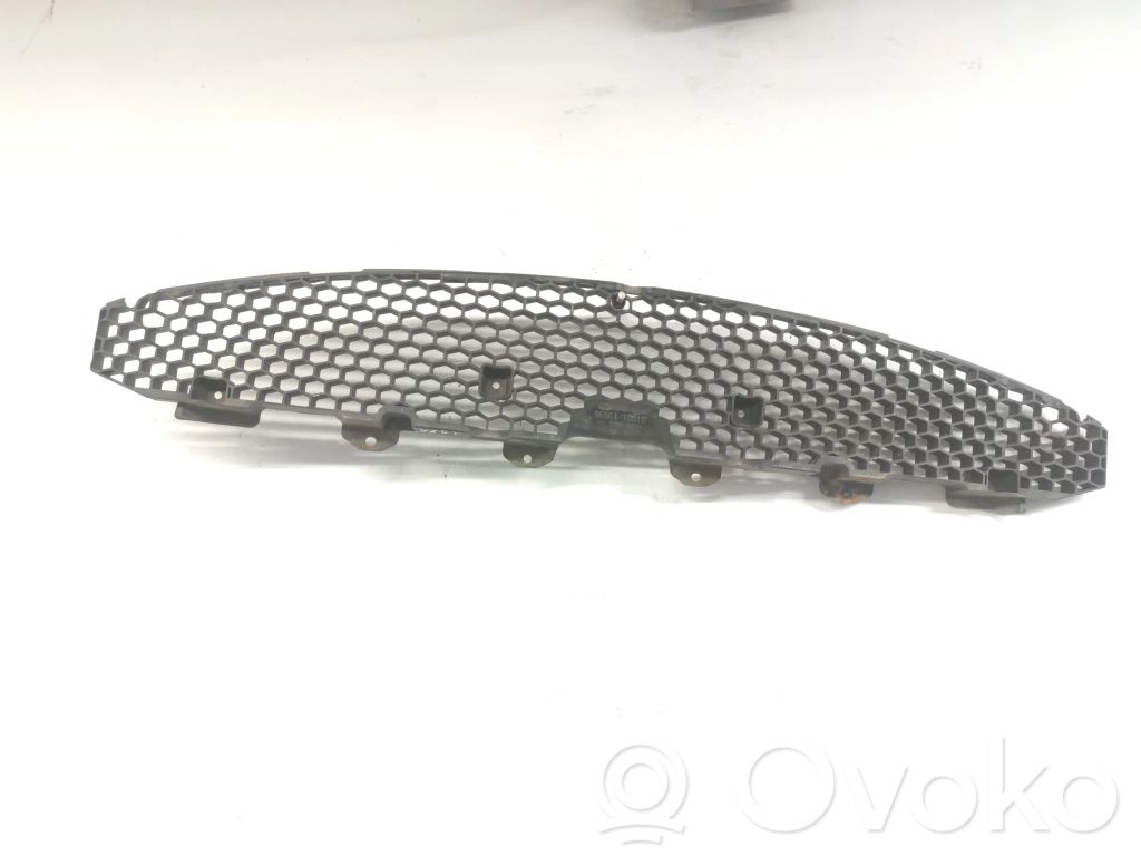 KIA Carens II Grille inférieure de pare-chocs avant