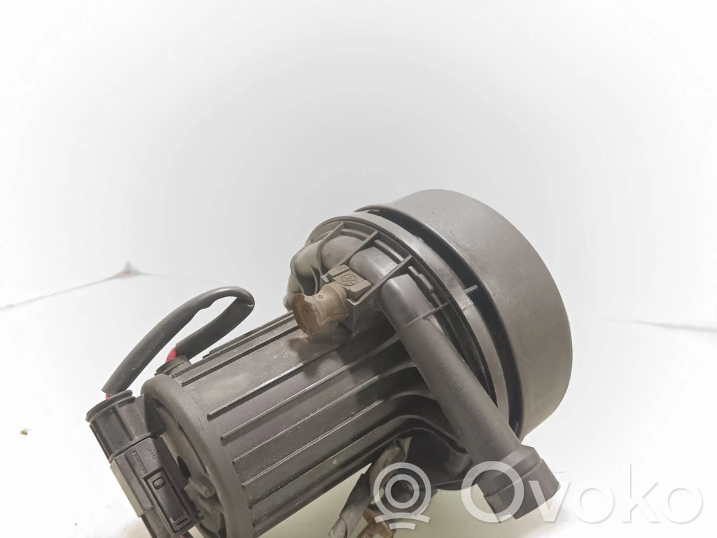 BMW 5 E60 E61 Secondary air pump 