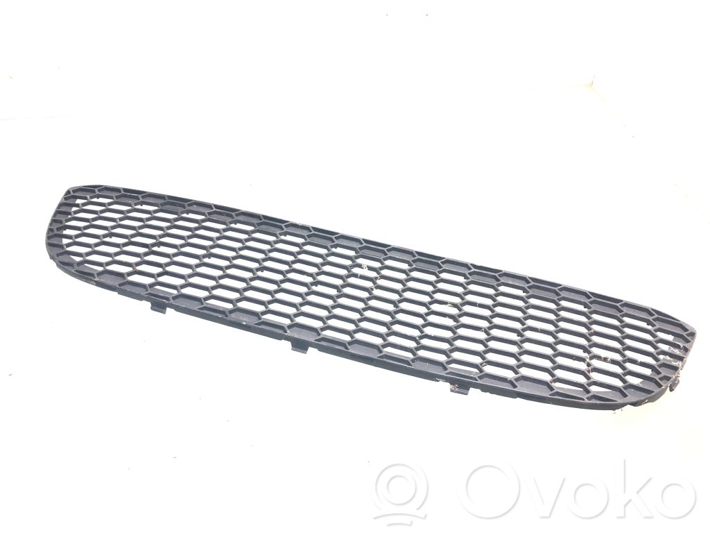 BMW 1 E81 E87 Front bumper lower grill 