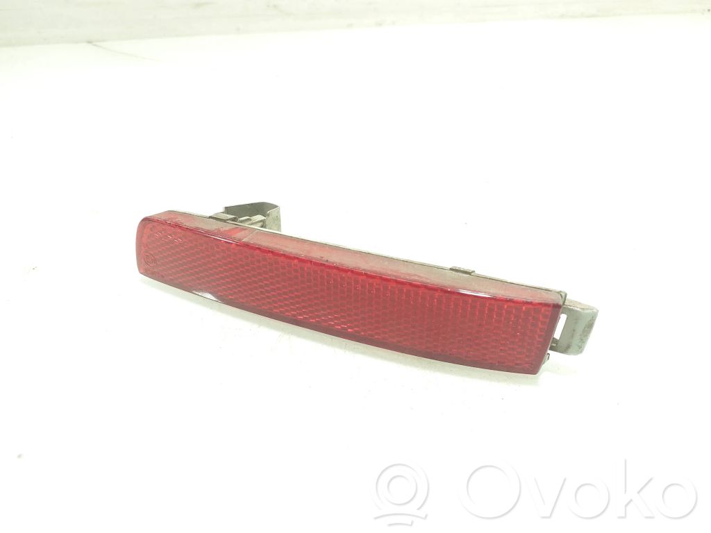 Nissan Juke I F15 Reflector spate