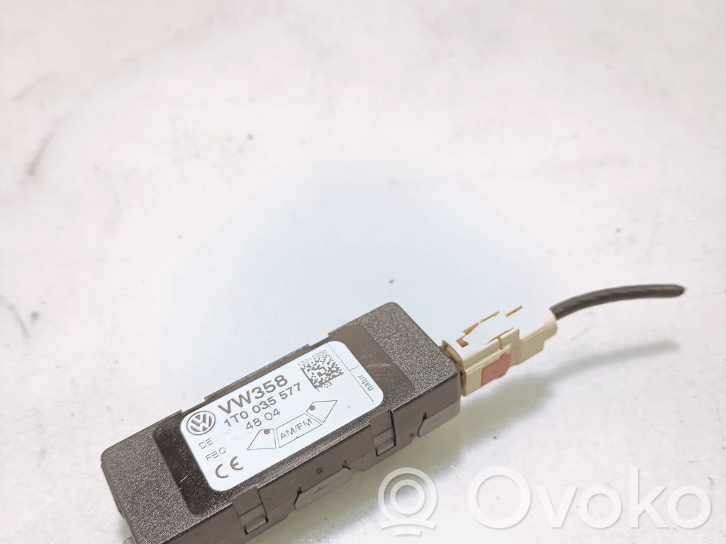 Volkswagen Touran I Amplificator antenă aeriană 