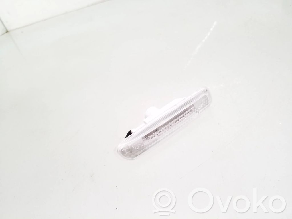 BMW 3 E46 Front fender indicator light 