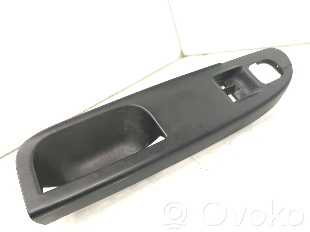 Volkswagen PASSAT B6 Front door interior handle 