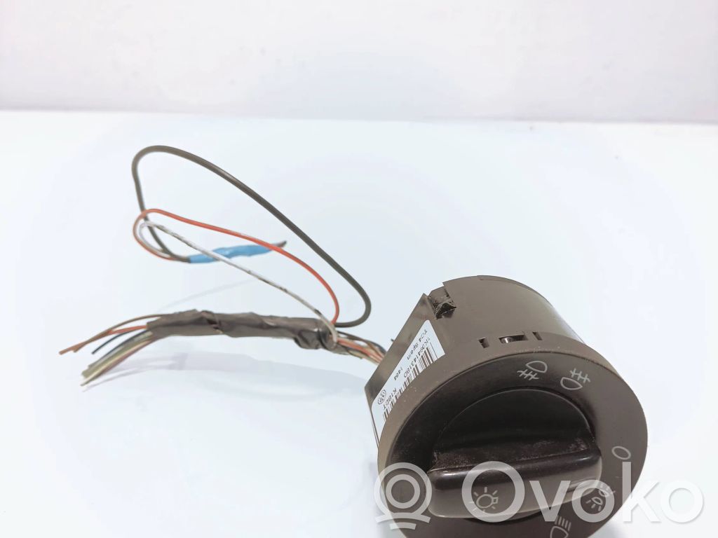 Volkswagen Touran II Light switch 