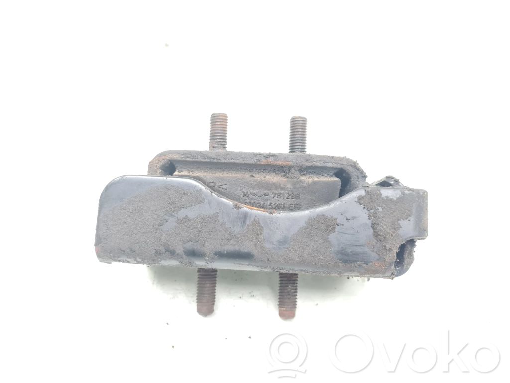 Iveco Daily 3rd gen Engine mount bracket 