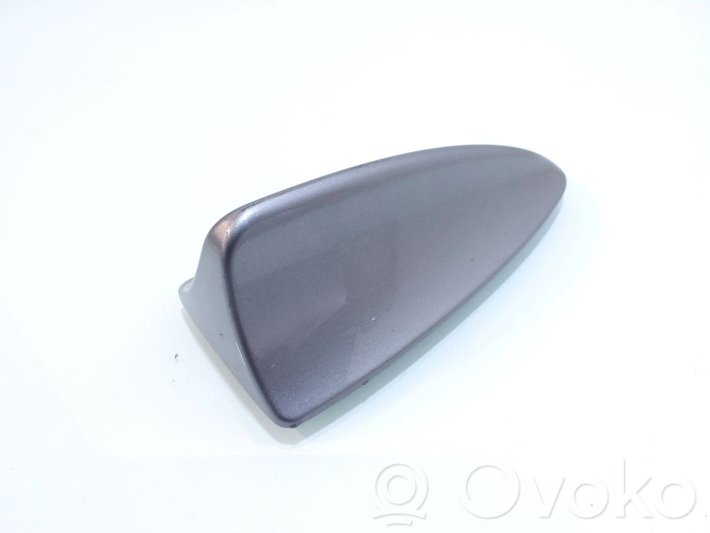 BMW 5 E60 E61 Cubierta de la antena del techo (GPS) 