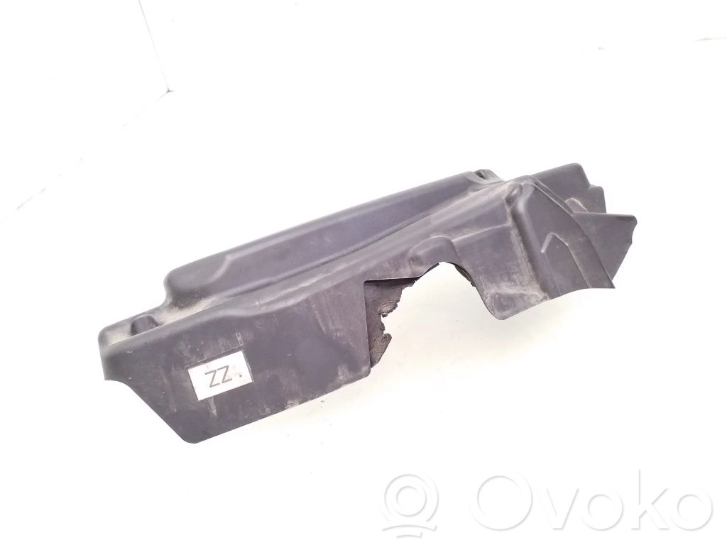 BMW 5 E60 E61 Variklio dangtis (apdaila) 