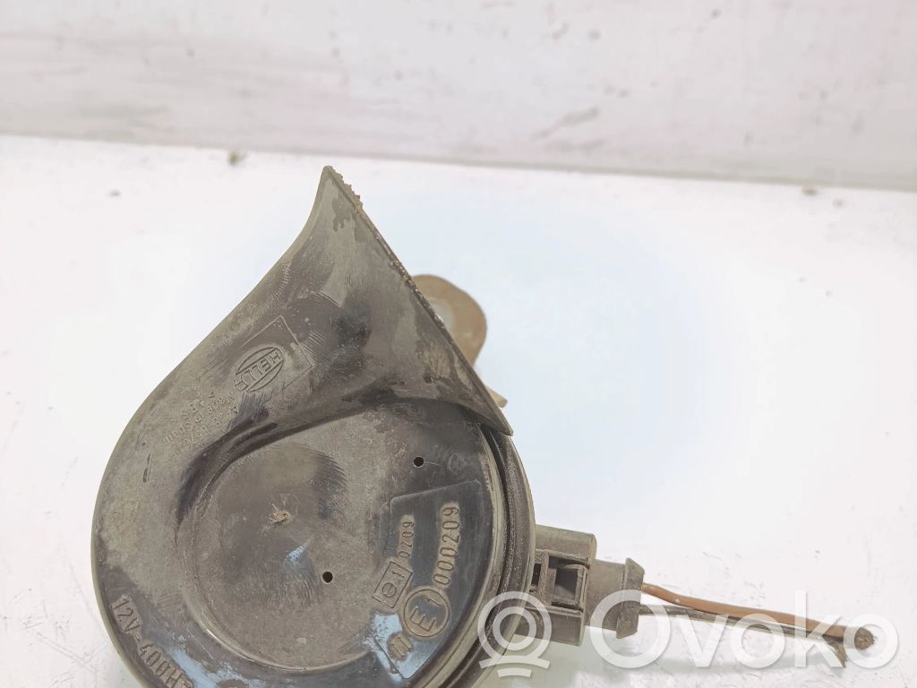 Volkswagen PASSAT B6 Horn signal 