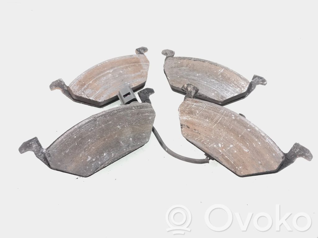 Volkswagen Golf Plus Brake pads (front) 
