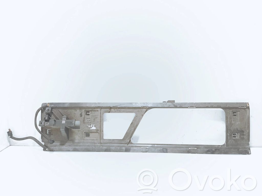 Polestar 2 Tailgate opening switch 