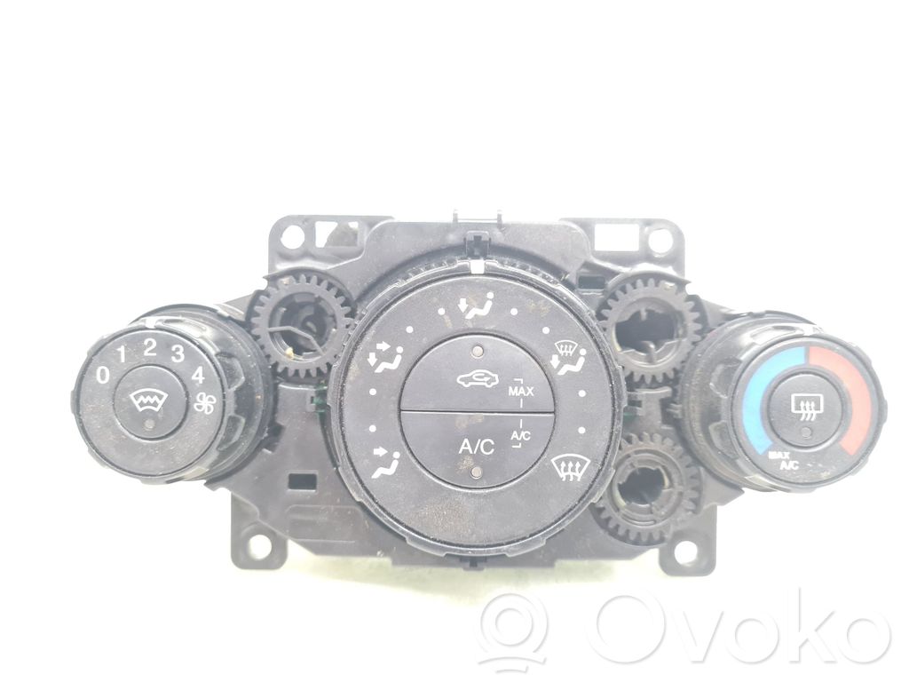 Panel klimatyzacji   8A6118549,8A6919980