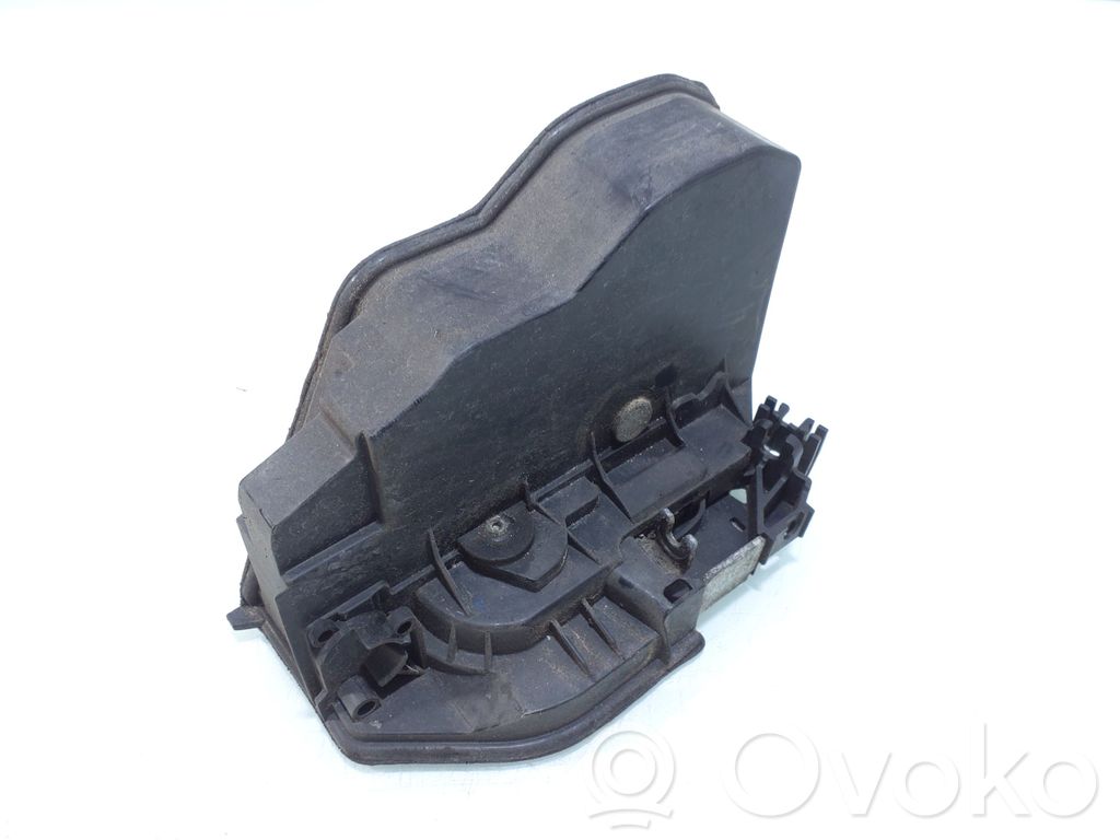 Cerradura de puerta delantera   7167074