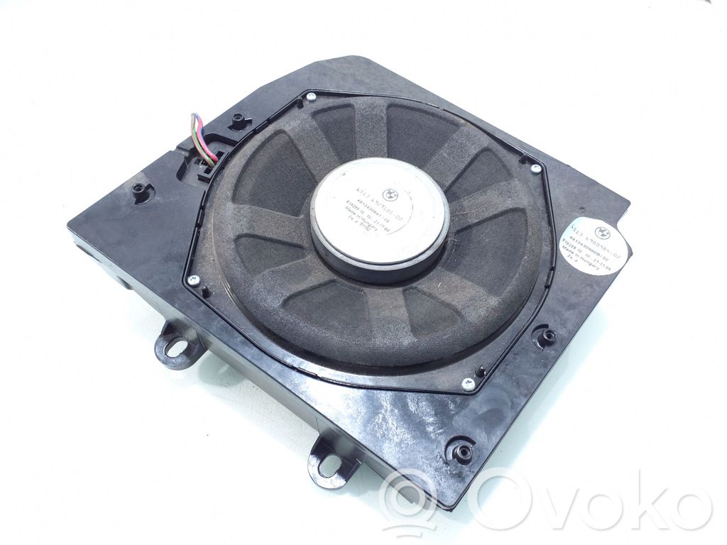 BMW X3 E83 Subwoofer 