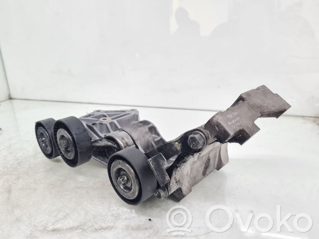 Mercedes-Benz B W245 Mocowanie alternatora 