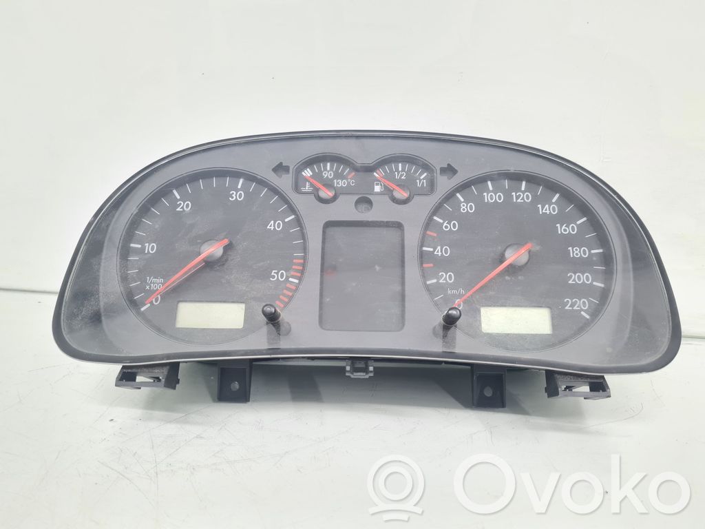 Volkswagen Golf IV Nopeusmittari (mittaristo) 