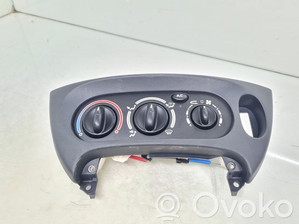 Renault Megane I Climate control unit 