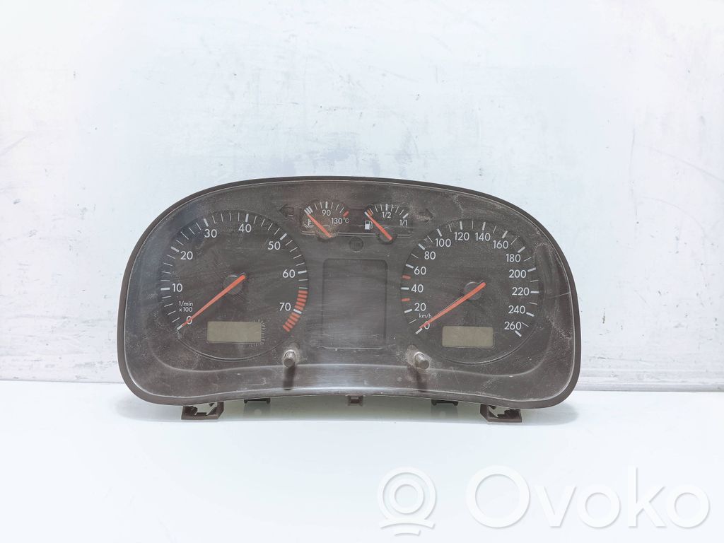 Volkswagen Golf IV Nopeusmittari (mittaristo) 