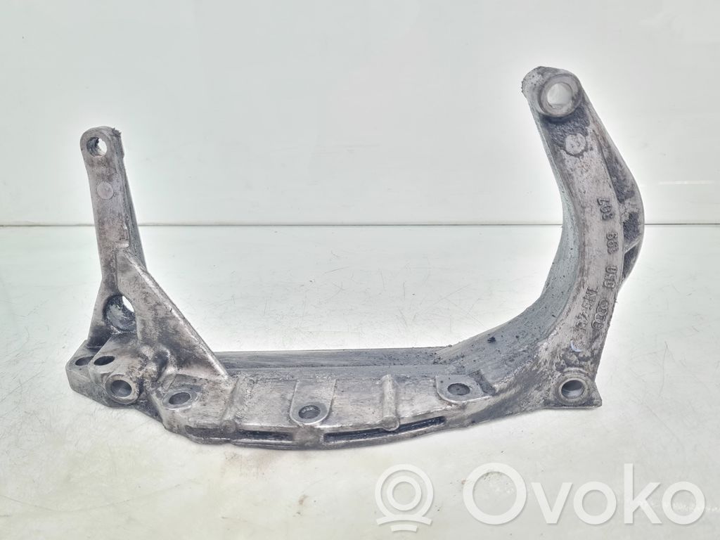 Volkswagen PASSAT B5 Engine mounting bracket 
