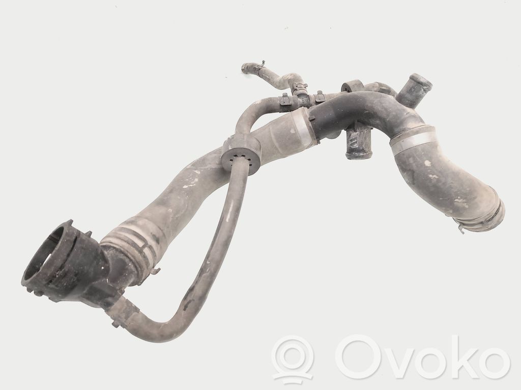 Volkswagen Caddy Tubo flessibile del liquido di raffreddamento del motore 
