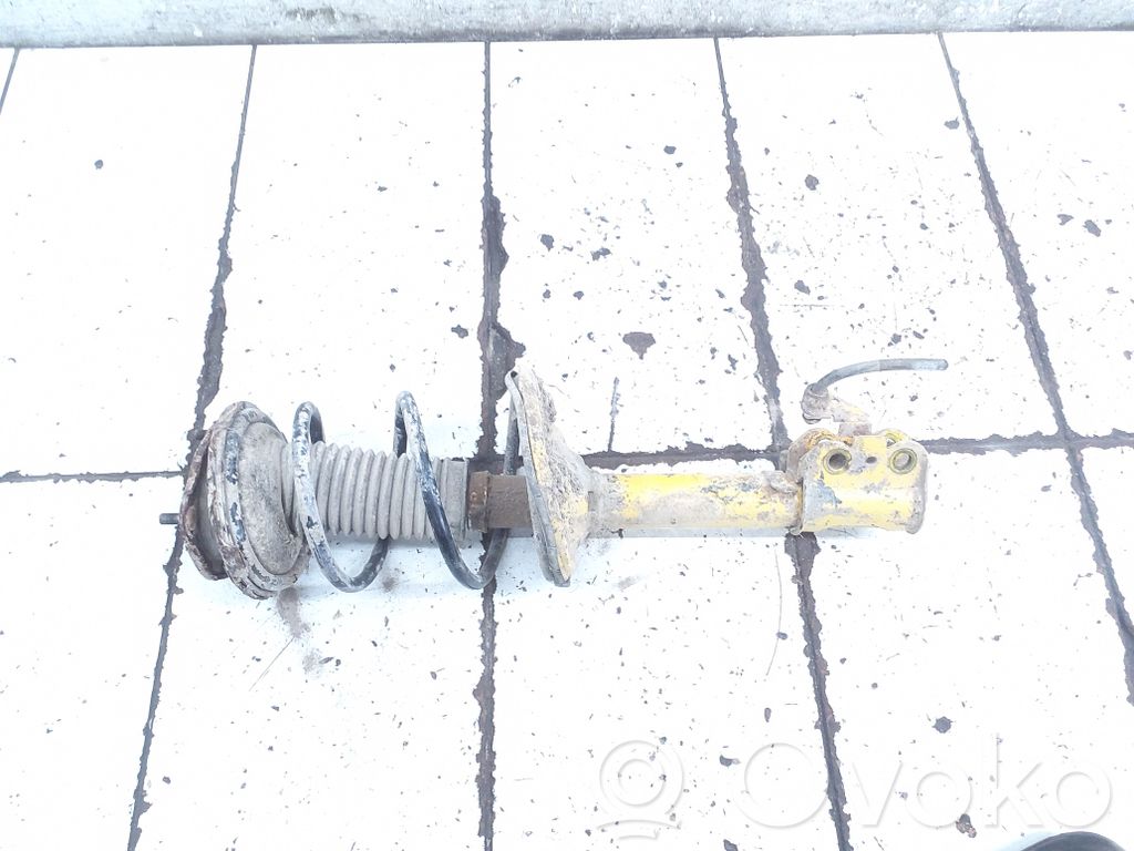 Toyota RAV 4 (XA10) Ammortizzatore anteriore con molla elicoidale