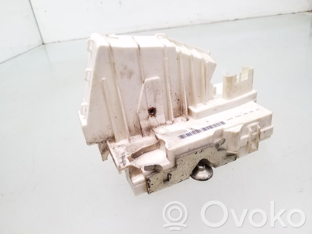Mercedes-Benz ML W164 Zamek drzwi przednich 
