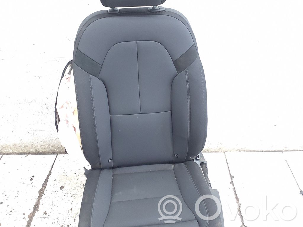 Polestar 2 Front passenger seat 